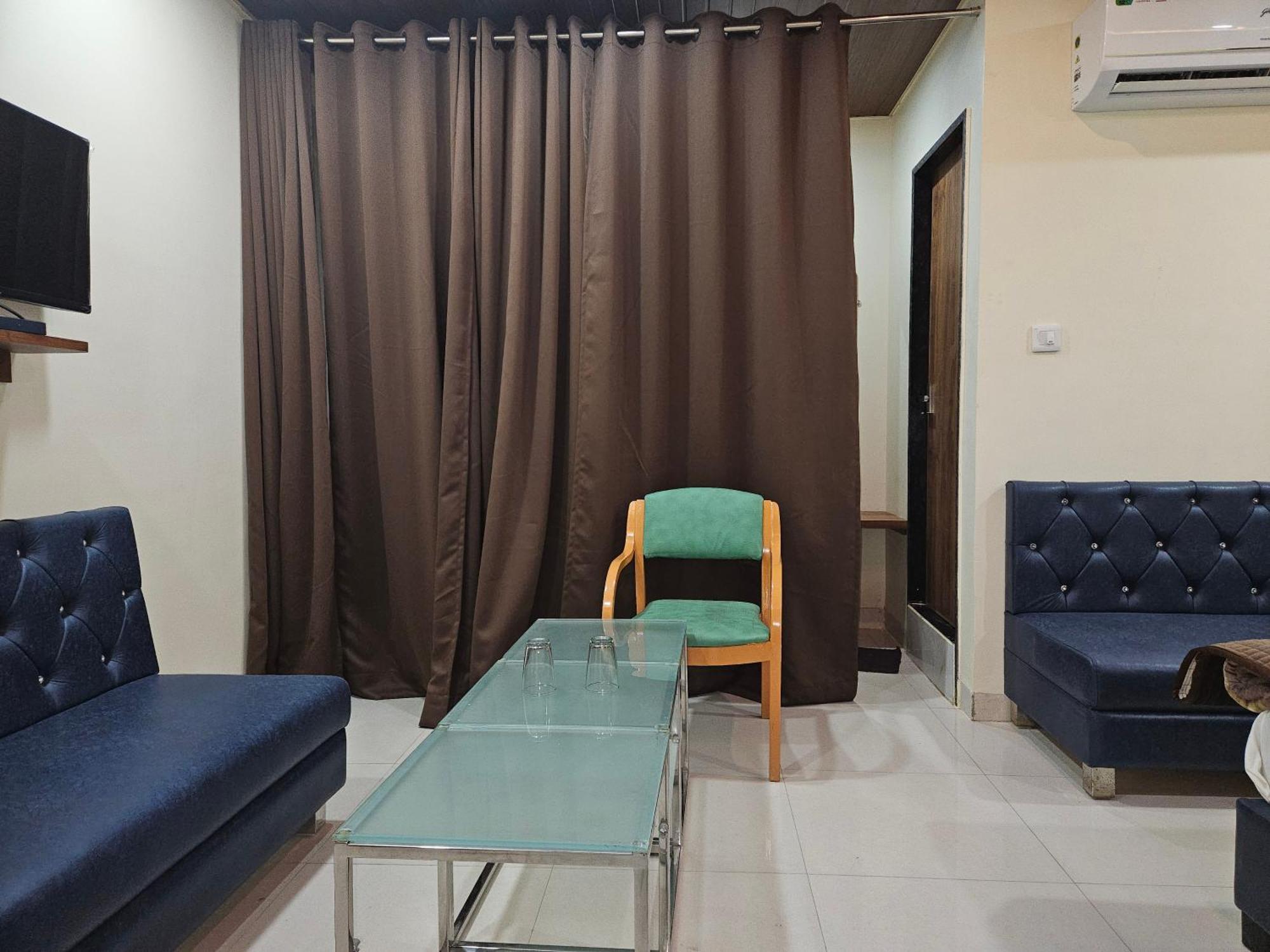 Shri Shiv Ganga Bhakt Niwas Hotel Ujjain Exterior photo